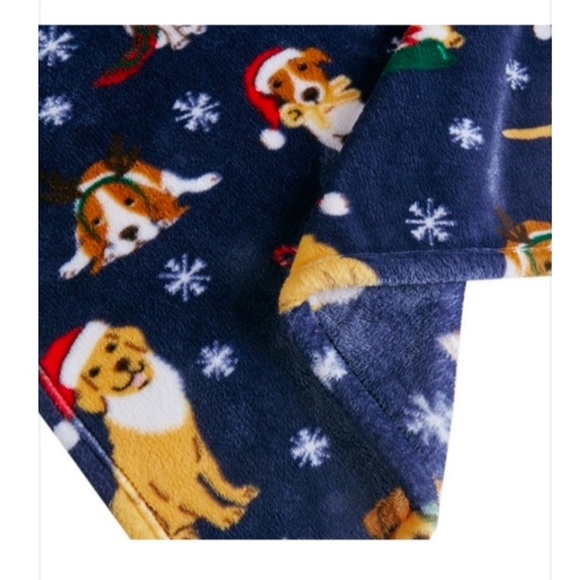 Dogs Plush Wrap Red Deep Pockets Oversized Pockets NEW ! DOGS - Picture 7 of 12